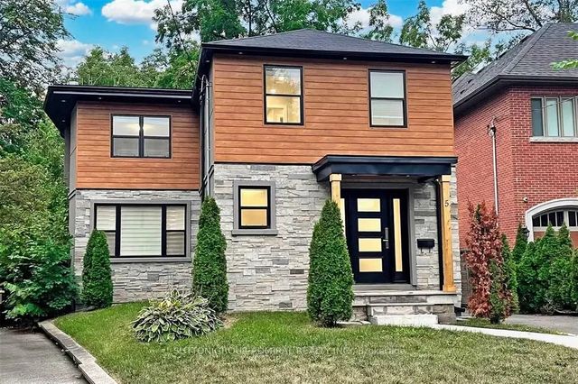 5 Donnybrook Lane, Toronto W08