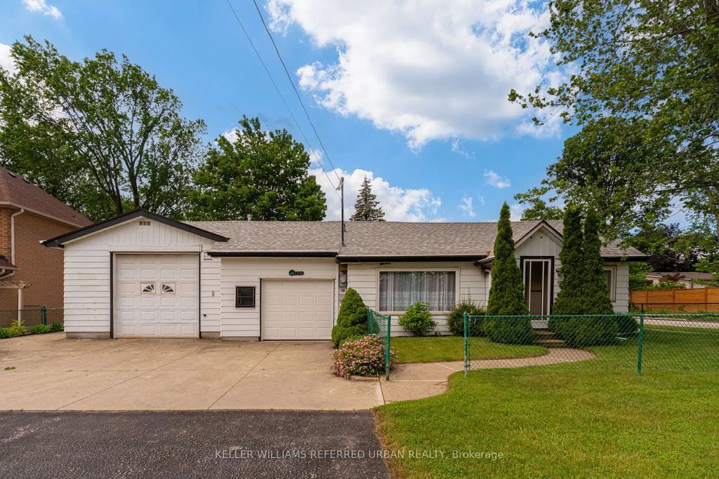 1300 Meredith Avenue, Mississauga