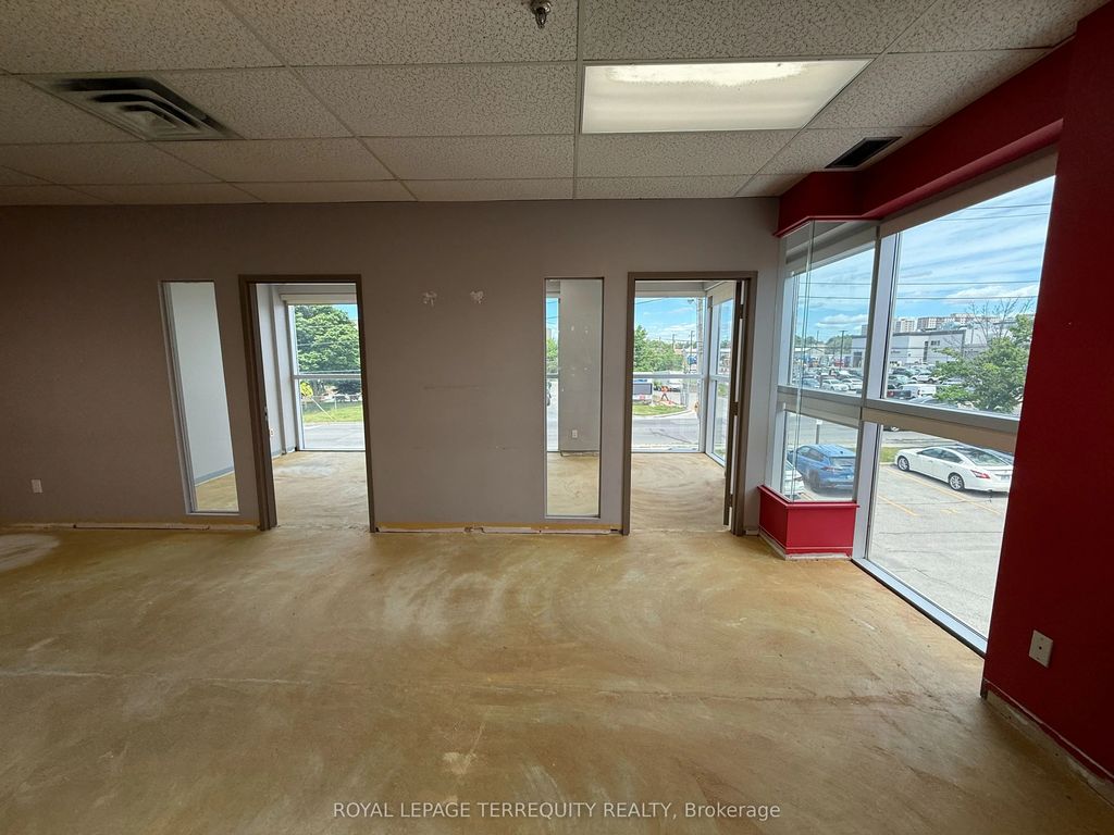 85 Ingram Drive A, Toronto W04