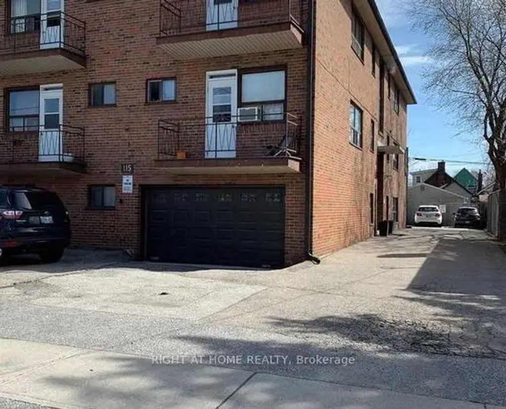 115 Eighth Street 4, Toronto W06