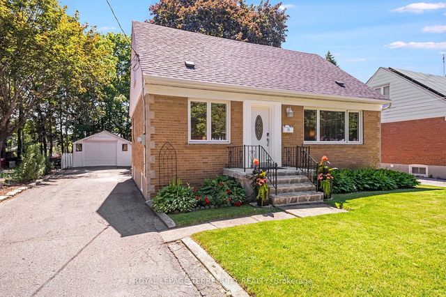 35 Jodphur Avenue, Toronto W05