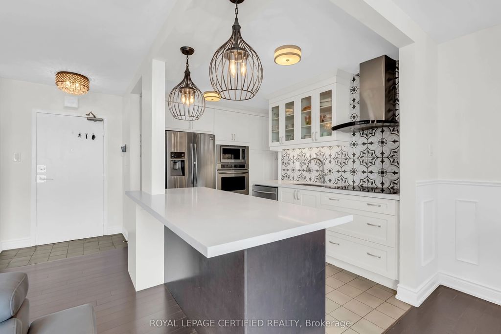 3170 Kirwin Avenue 1402, Mississauga