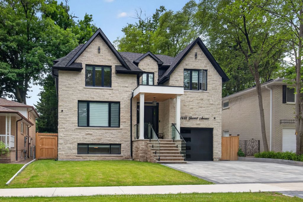 1438 Garnet Avenue, Mississauga