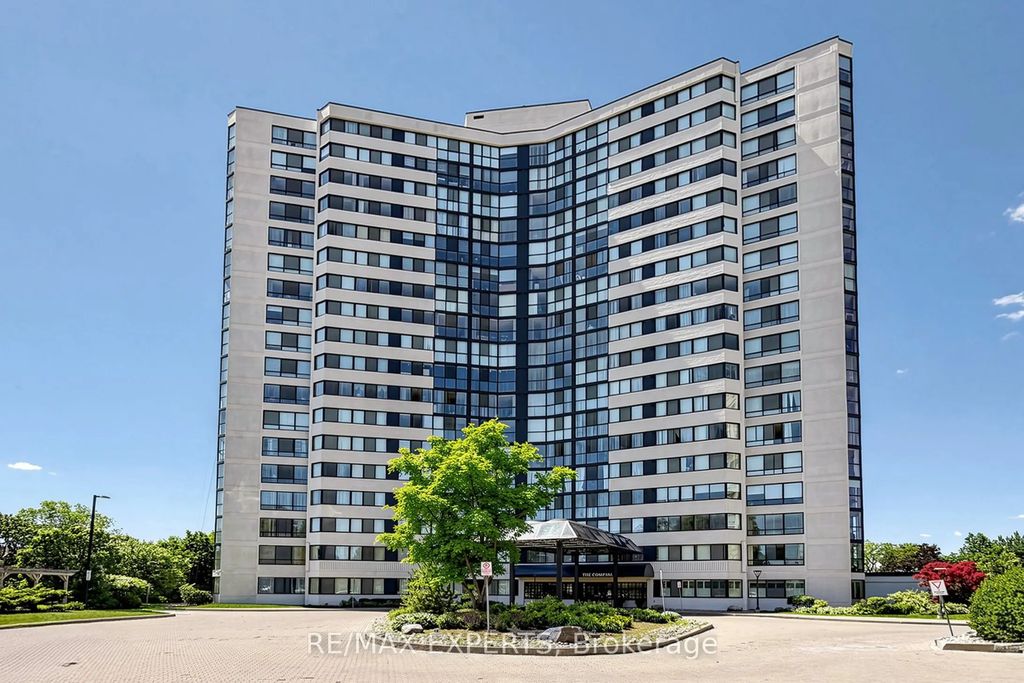 1360 Rathburn Road E 909, Mississauga
