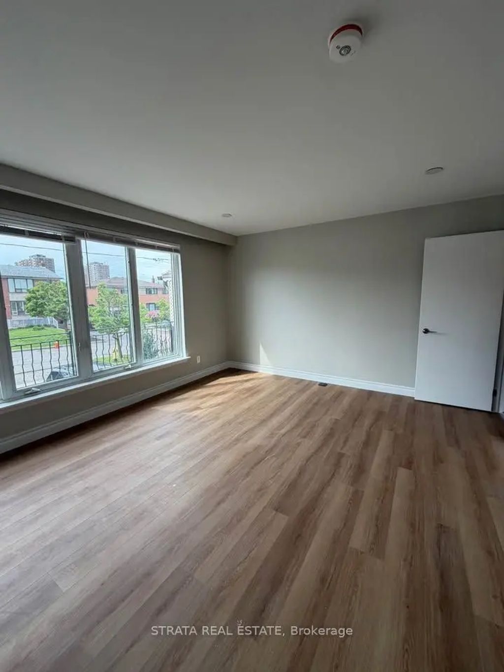 14 Rainswood Court N Main Floor, Toronto W05