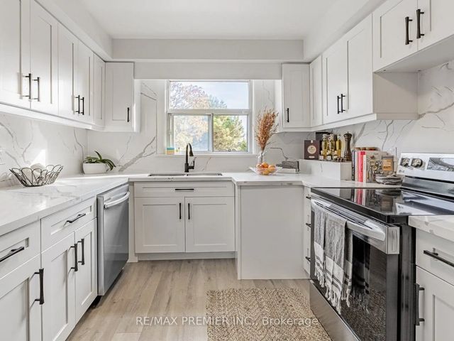 1368 Tansley Drive, Oakville