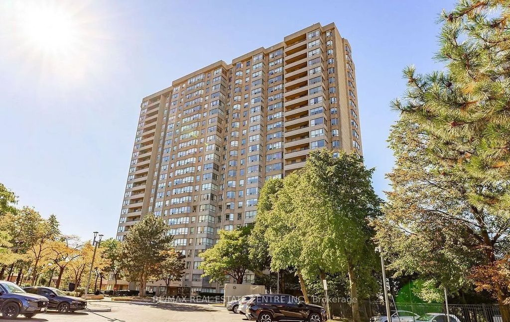 30 Malta Avenue E 802, Brampton