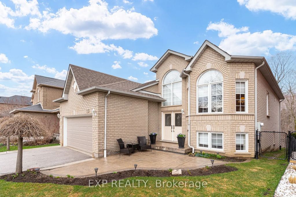 13 Blueberry Hill Court, Caledon