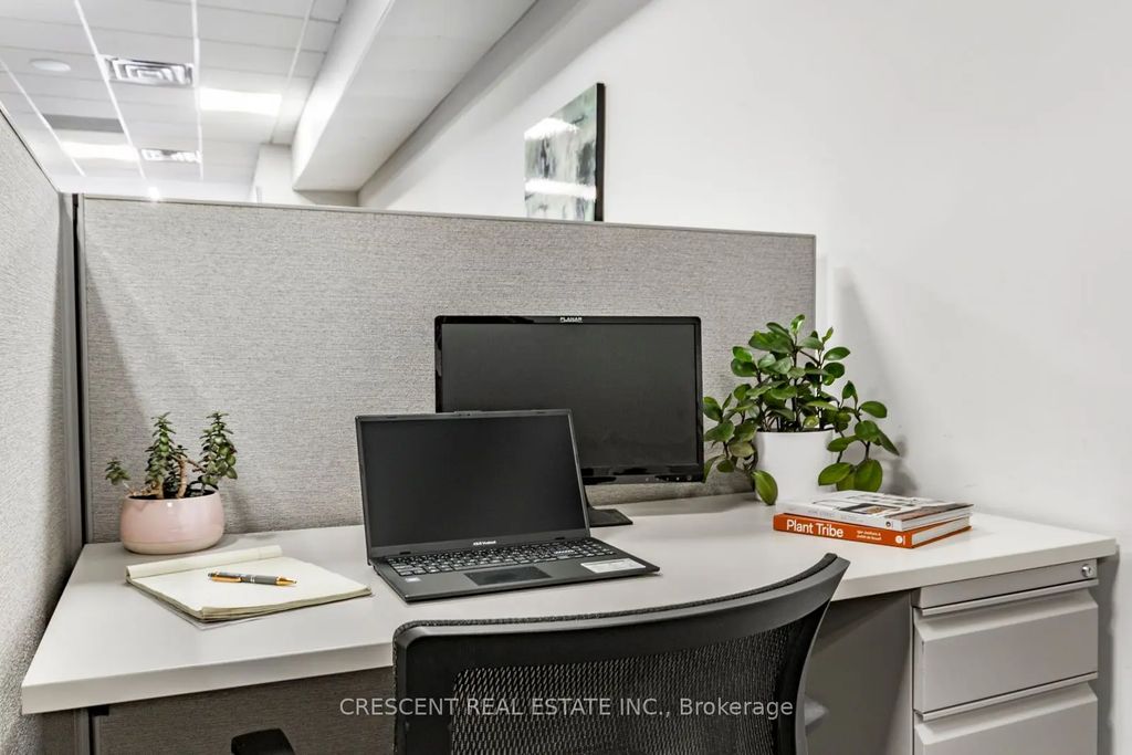 347 Jane Street Cubicle 4, Toronto W02