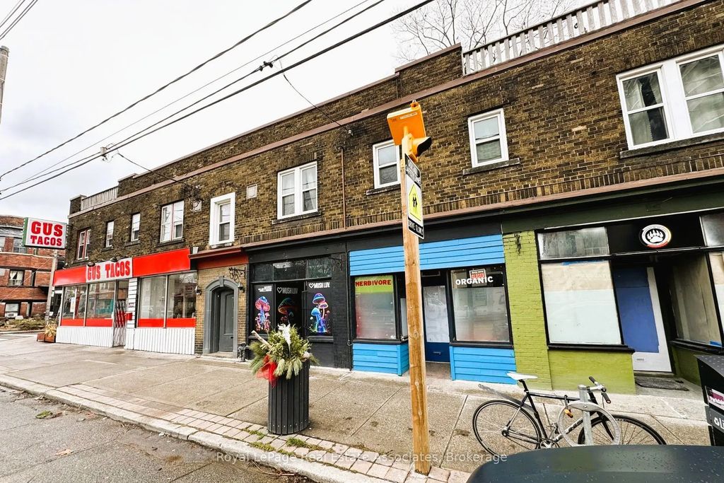 1537 Queen Street W A, Toronto W01