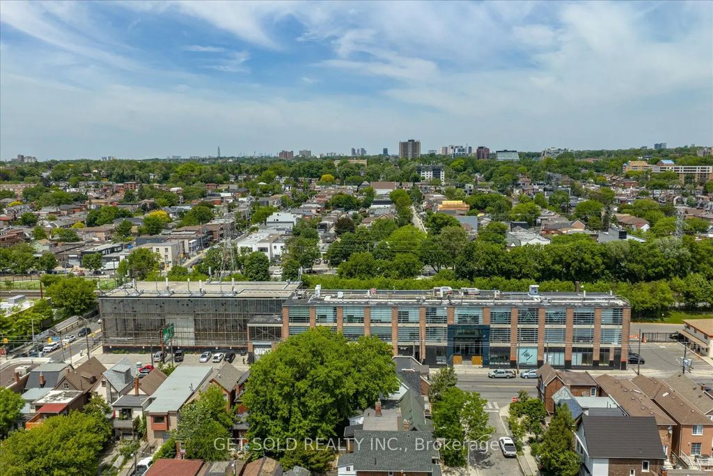 950 Dupont Street, Toronto W02