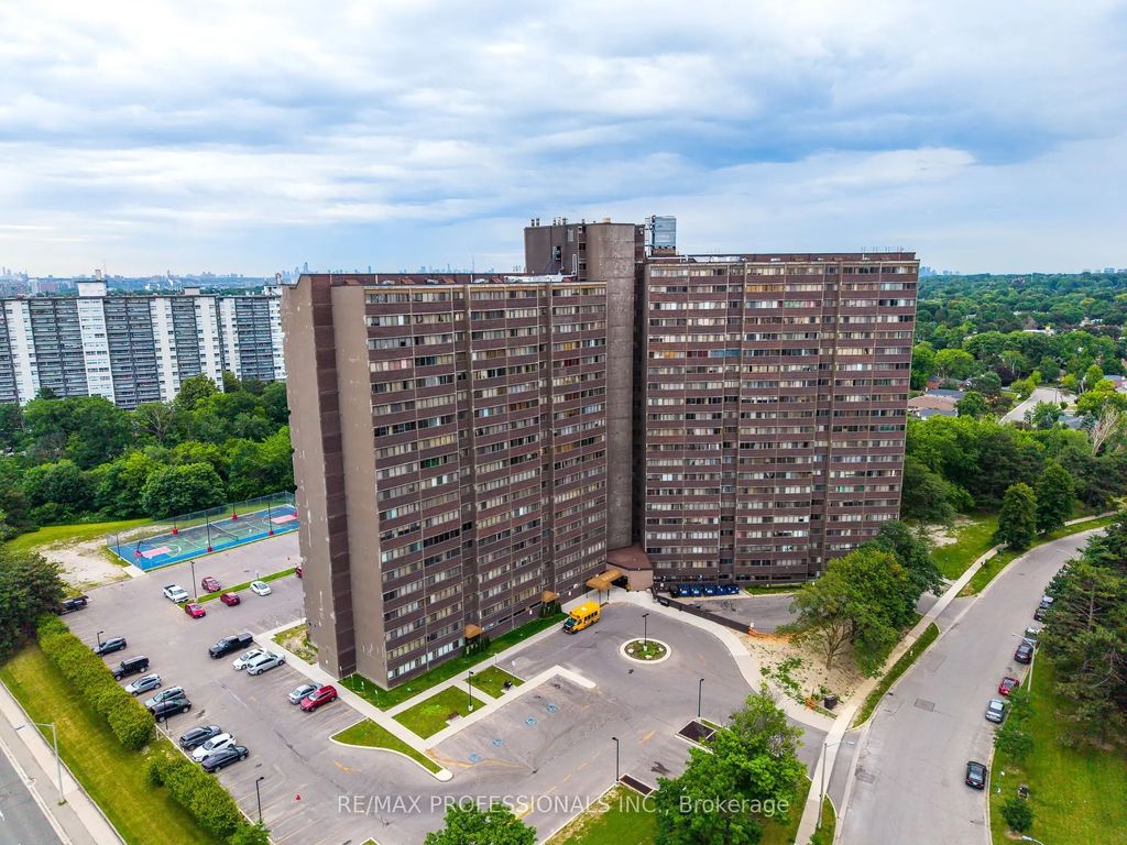 11 Wincott Drive 1208, Toronto W09