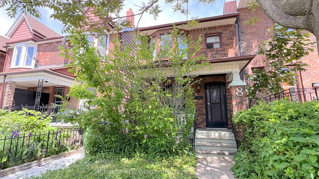 8 Burnfield Avenue, Toronto W02