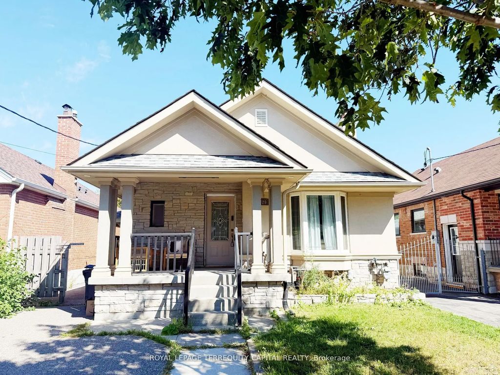29 Glamis Avenue Lower, Toronto W03