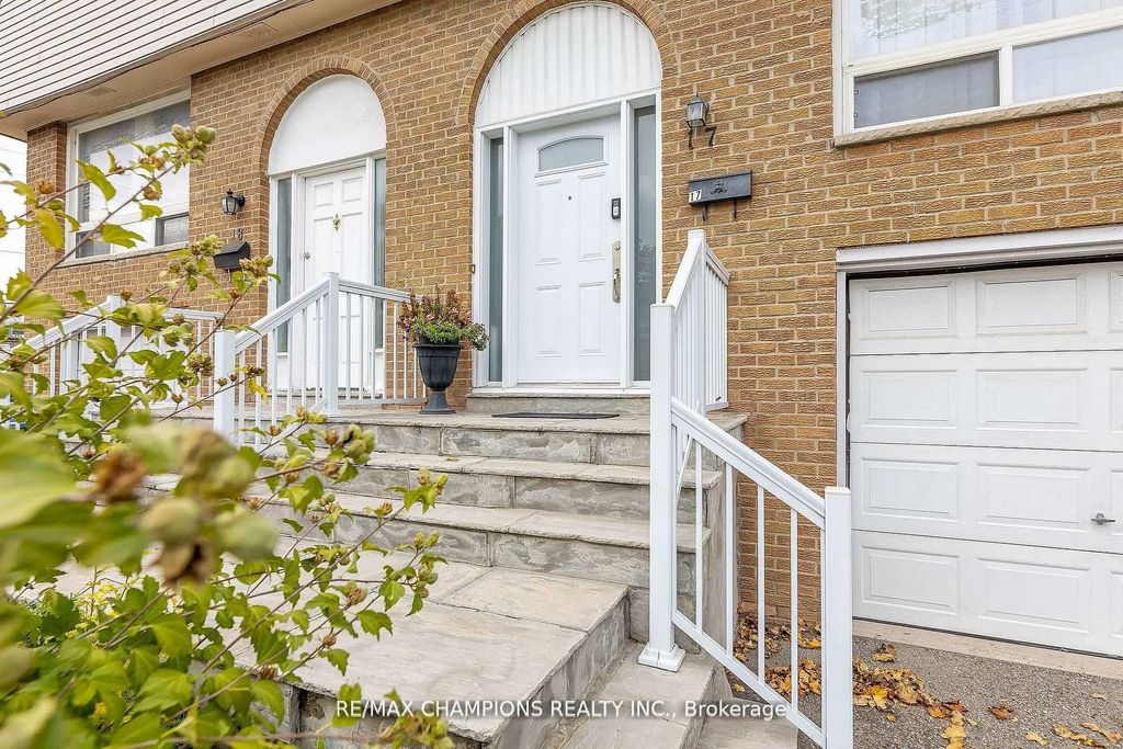 3525 Brandon Gate Drive 17, Mississauga