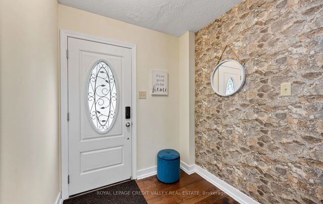 7 Hillpark Trail, Brampton