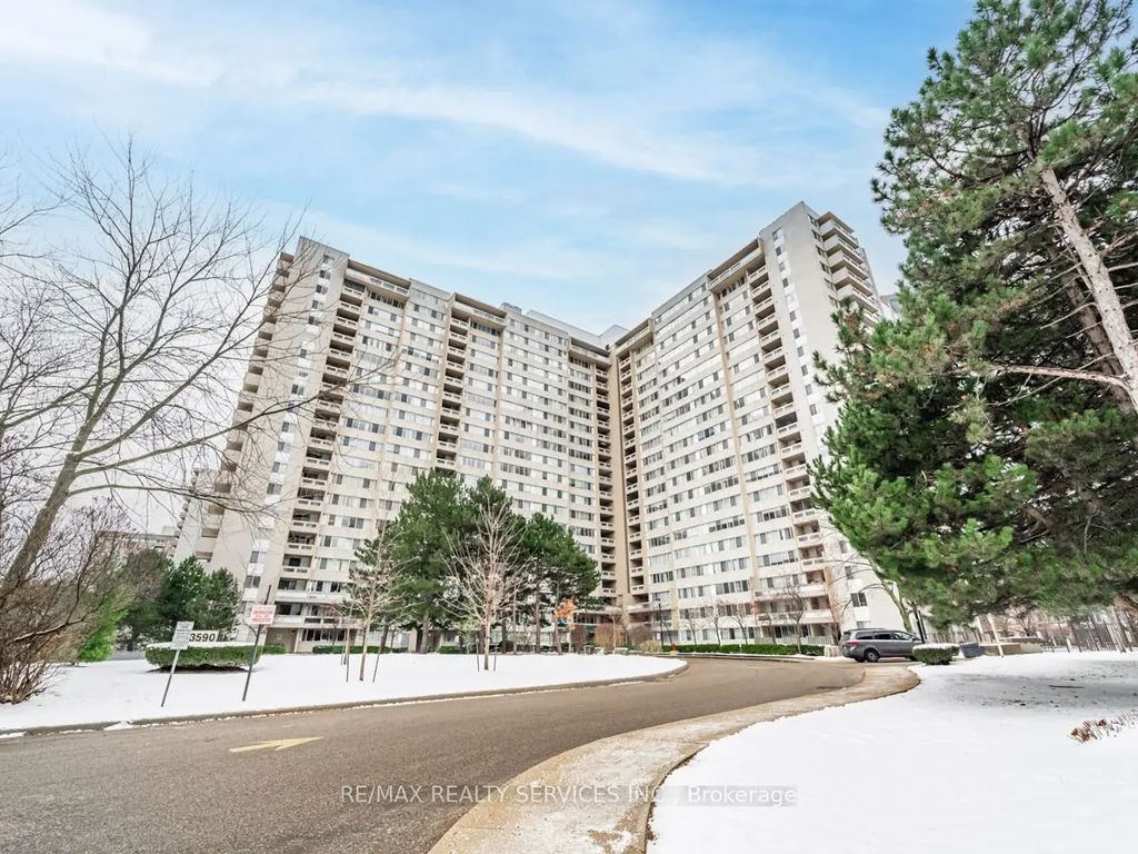 3590 Kaneff Crescent 1108, Mississauga