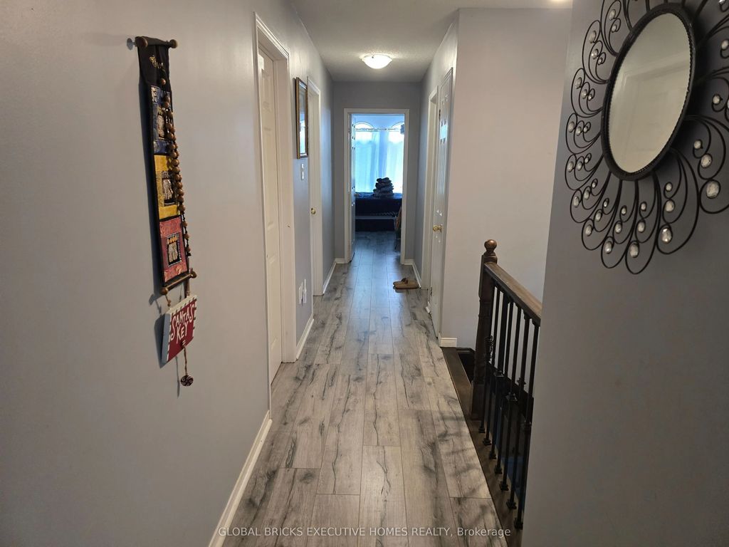17 Mannel Crescent, Brampton