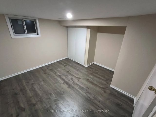 55 Chamberlain B1 Avenue, Toronto W04