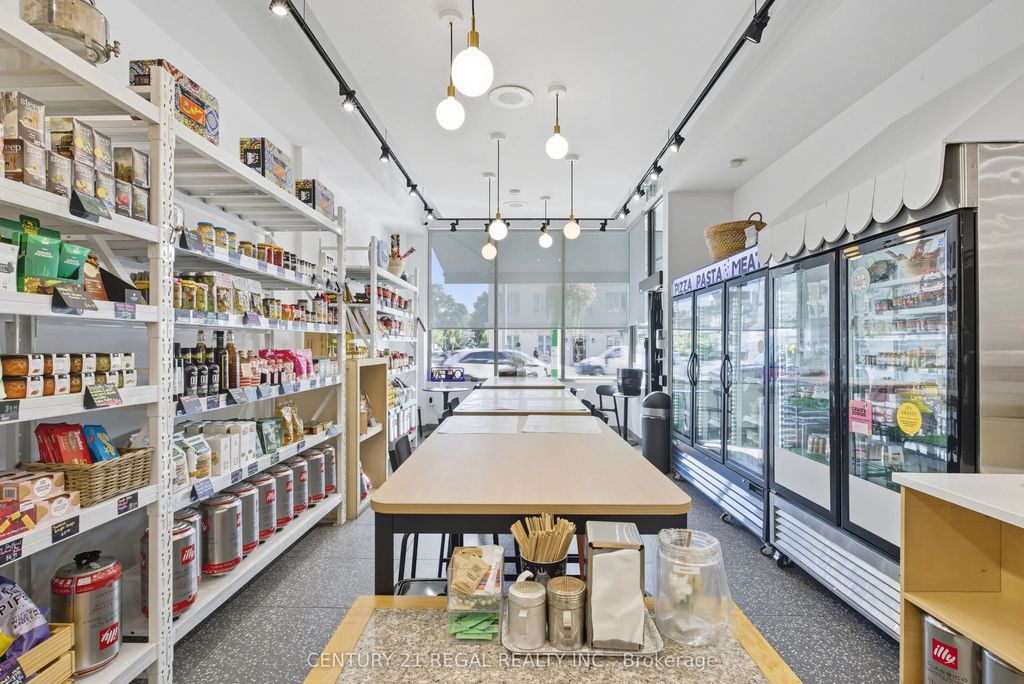 1700 St Clair Avenue W, Toronto W03