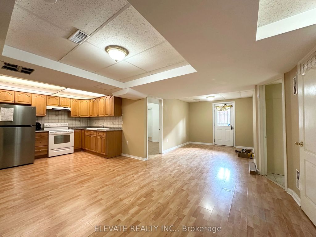 336 Edenbrook Hill Drive Basement, Brampton