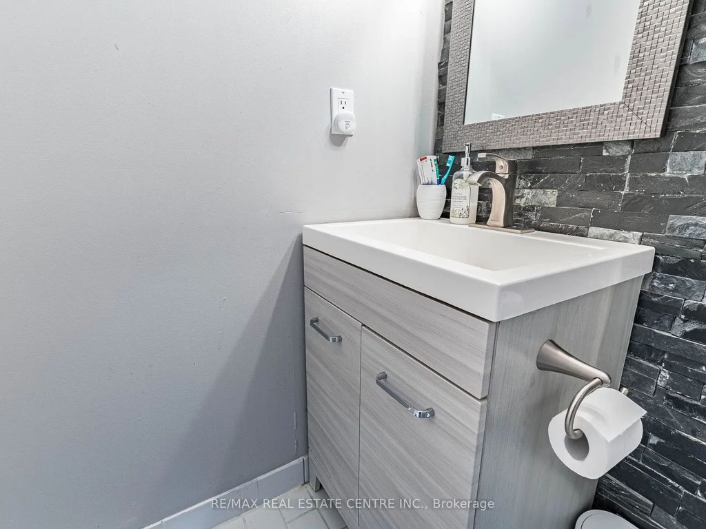 250 Webb Drive 1616, Mississauga