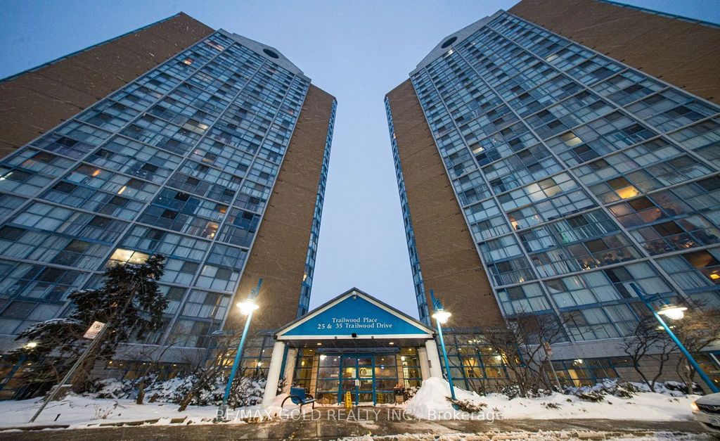35 Trailwood Drive 1112, Mississauga