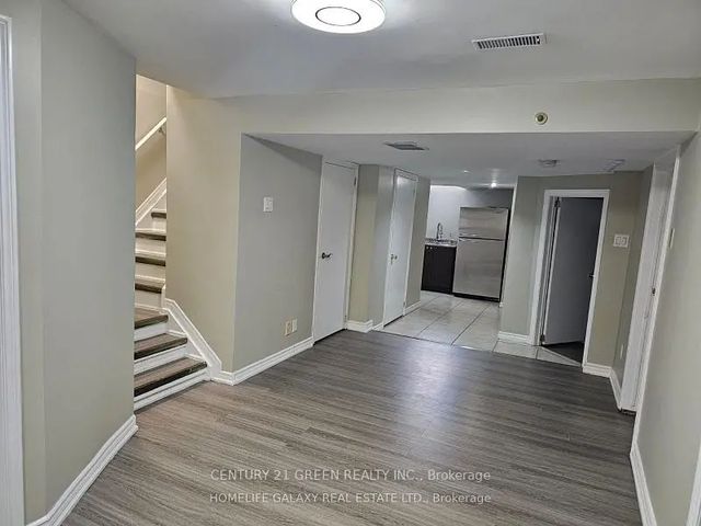 4044 Colonial Drive Basement, Mississauga