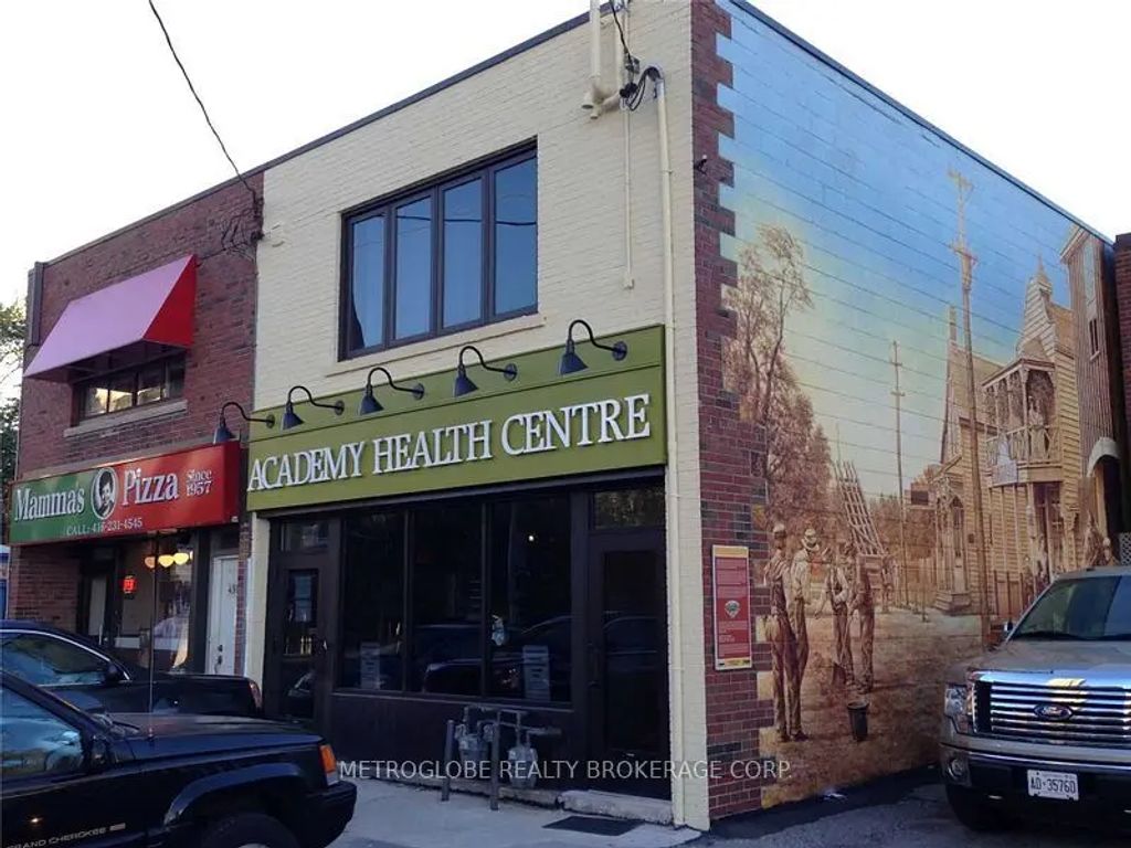 4984 Dundas Street W Lower Level, Toronto W08