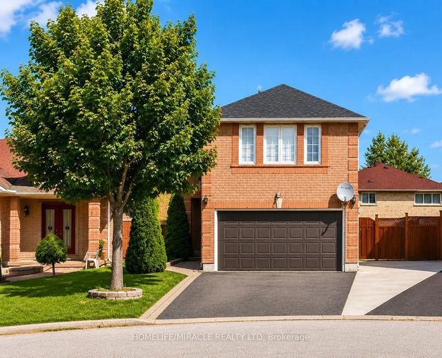 6 Flaming Oak Court, Brampton