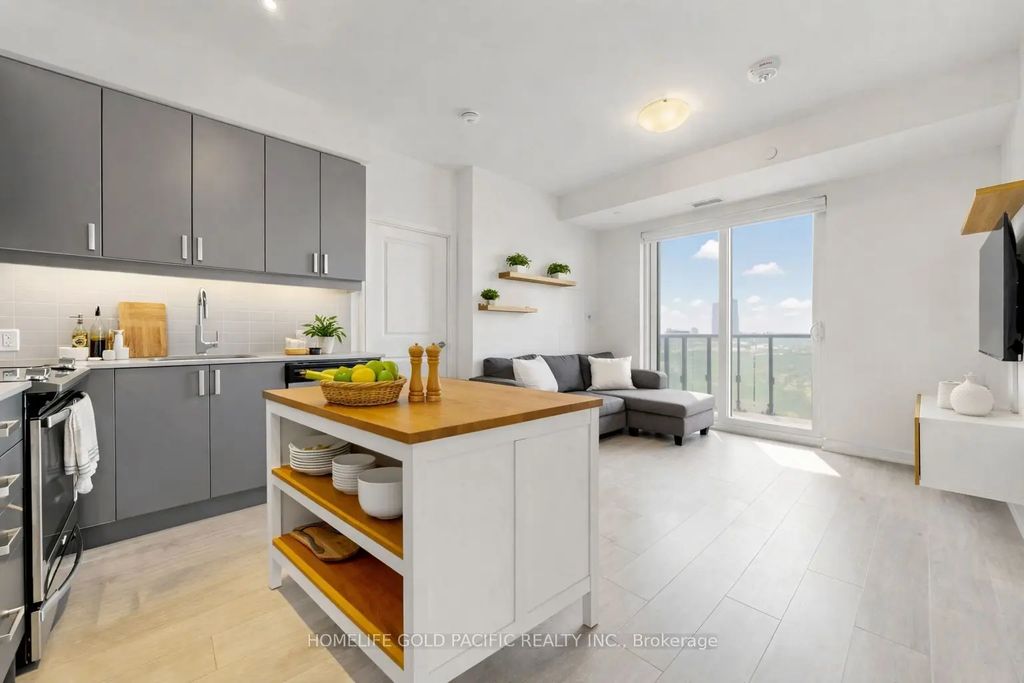 8 Nahani Way 2708, Mississauga