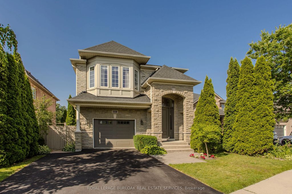 2330 Valleyridge Drive, Oakville