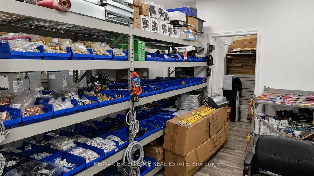 7040 Torbram Road 8, Mississauga