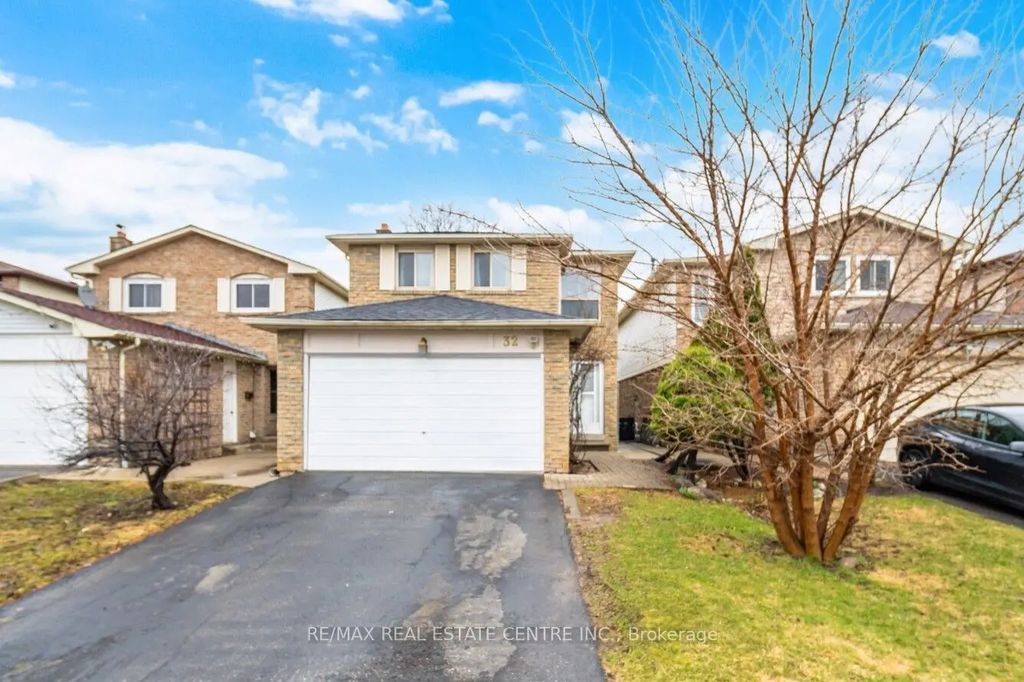 32 Dafoe Crescent, Brampton