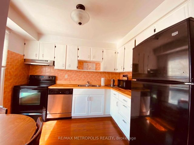 85 Elmvale Avenue, Brampton