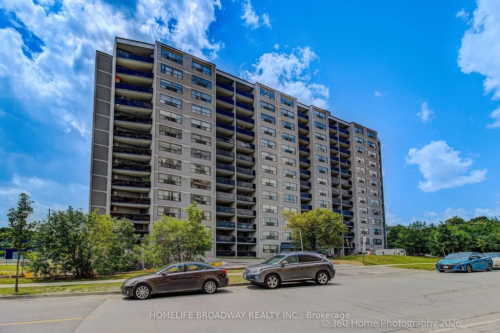 10 Tobermory Drive 512, Toronto W05