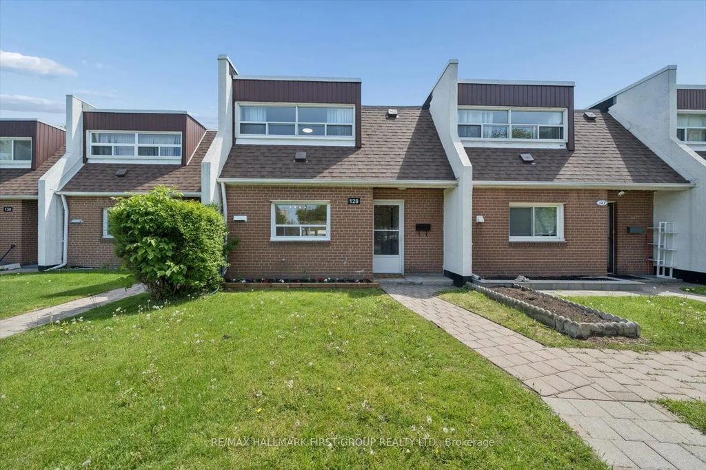 30 Venetian Crescent 128, Toronto W05