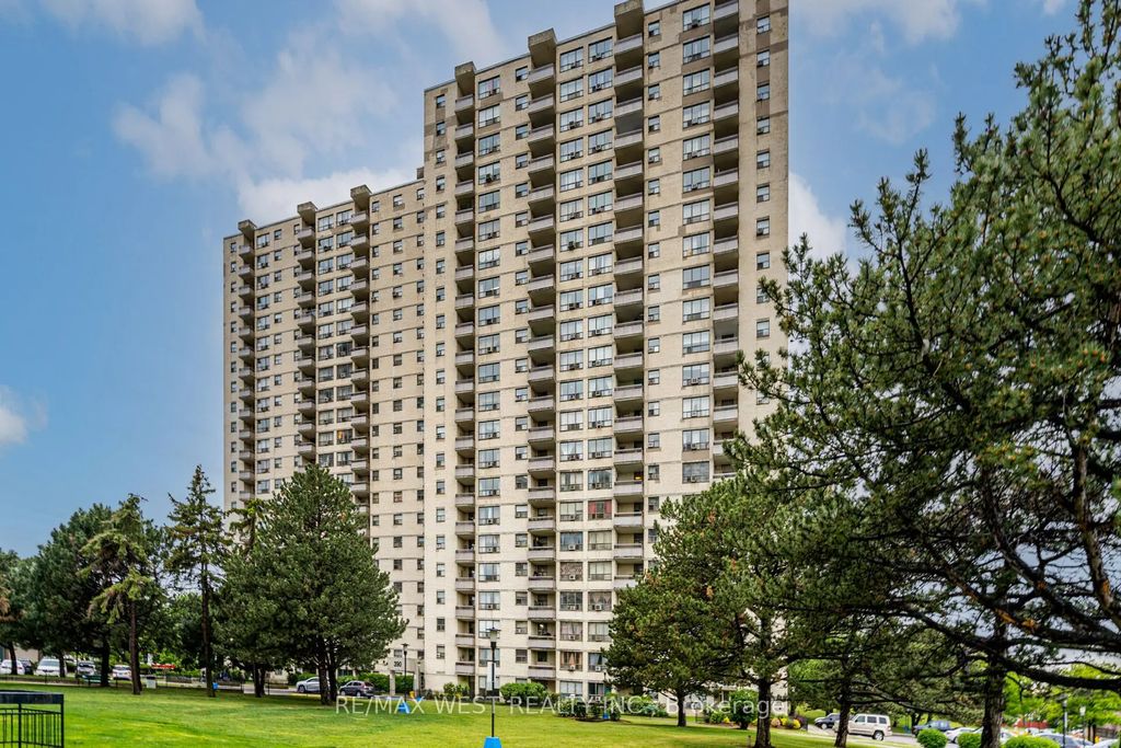 390 Dixon Road 2309, Toronto W09