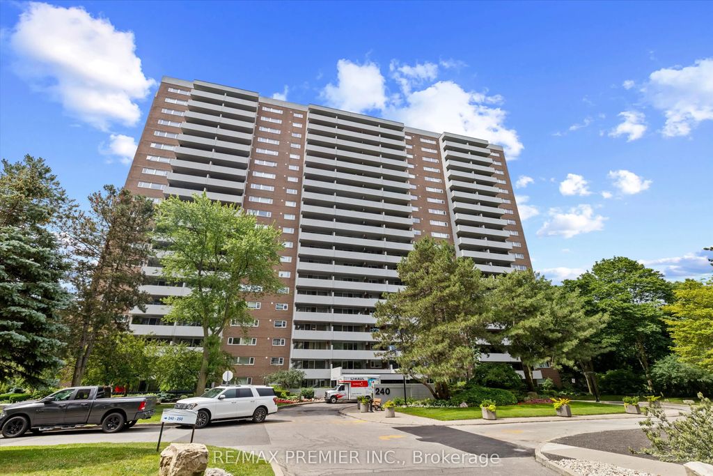 240 Scarlett Road 711, Toronto W03
