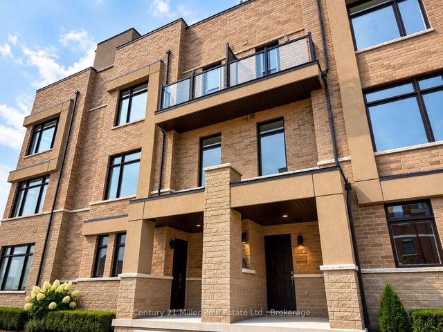 1073 Wheat Boom Drive, Oakville