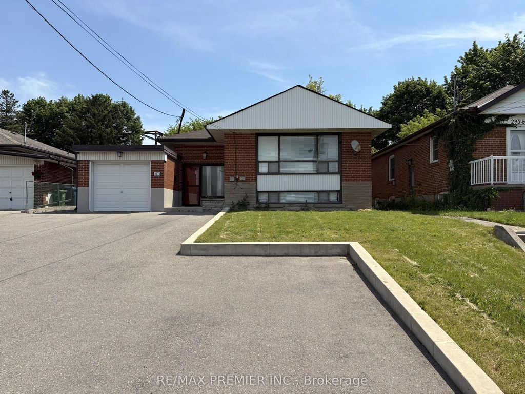 2979 Weston Road, Toronto W05