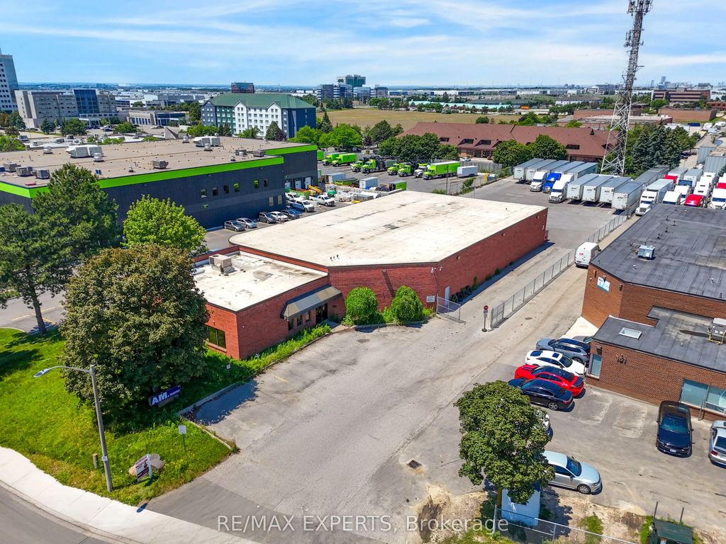 135 Watline Avenue, Mississauga