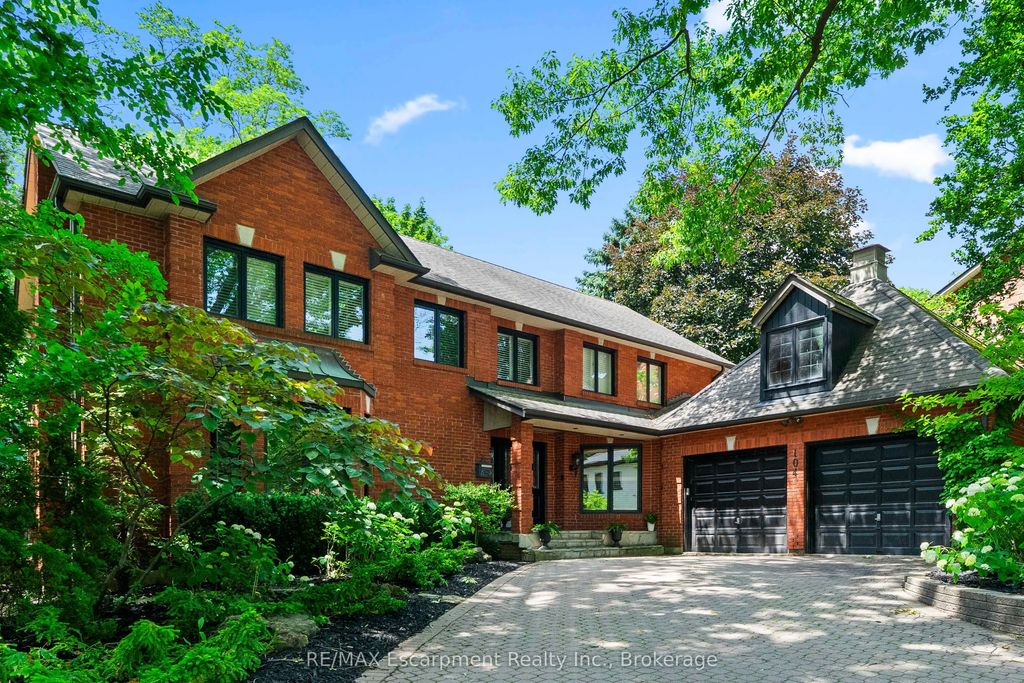 104 Whittington Place, Oakville