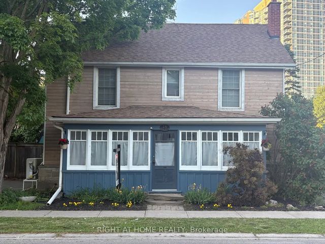 24 Mill Street N, Brampton
