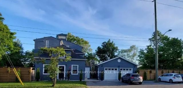 564 Lyons Lane 4, Oakville