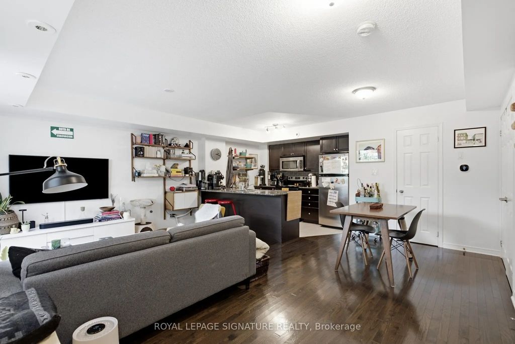5 Elsie Lane Th135, Toronto W02