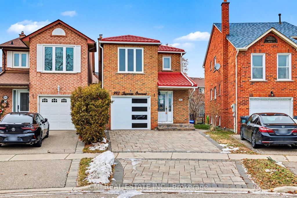 993 Lucerne Crescent, Mississauga