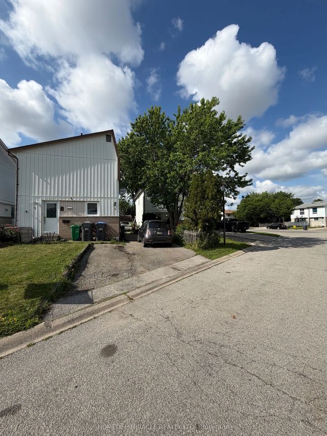 5 Glencairn Square, Brampton