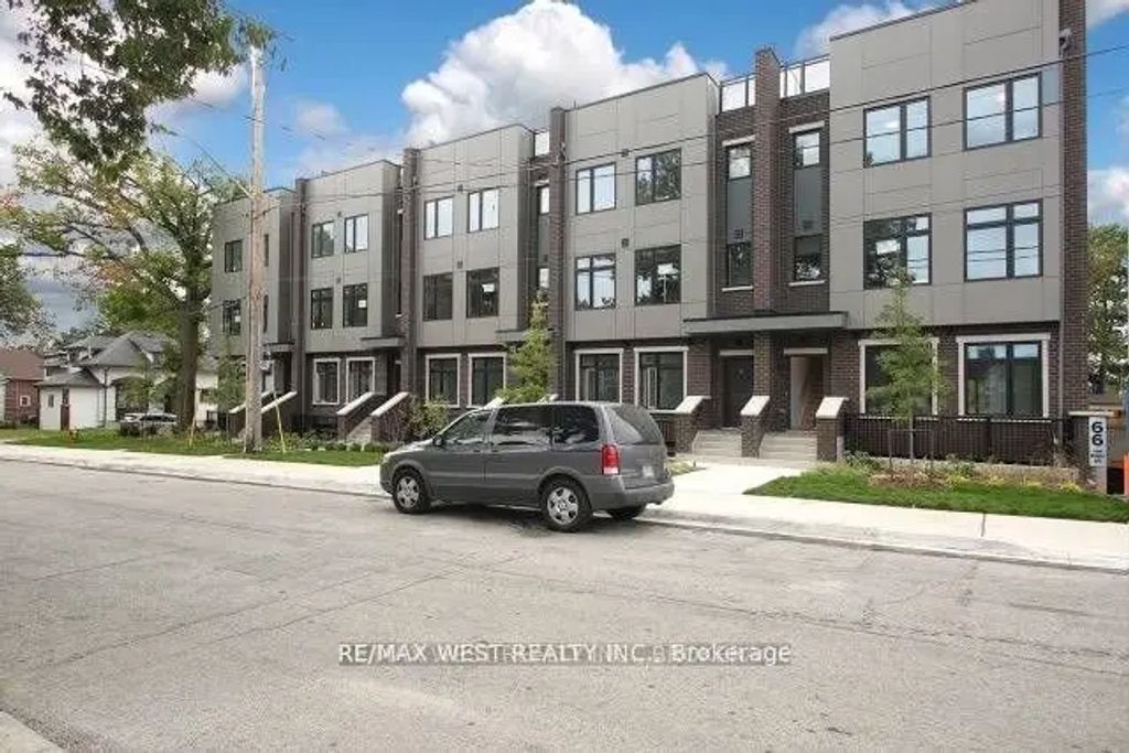 66 Long Branch Avenue 17, Toronto W06