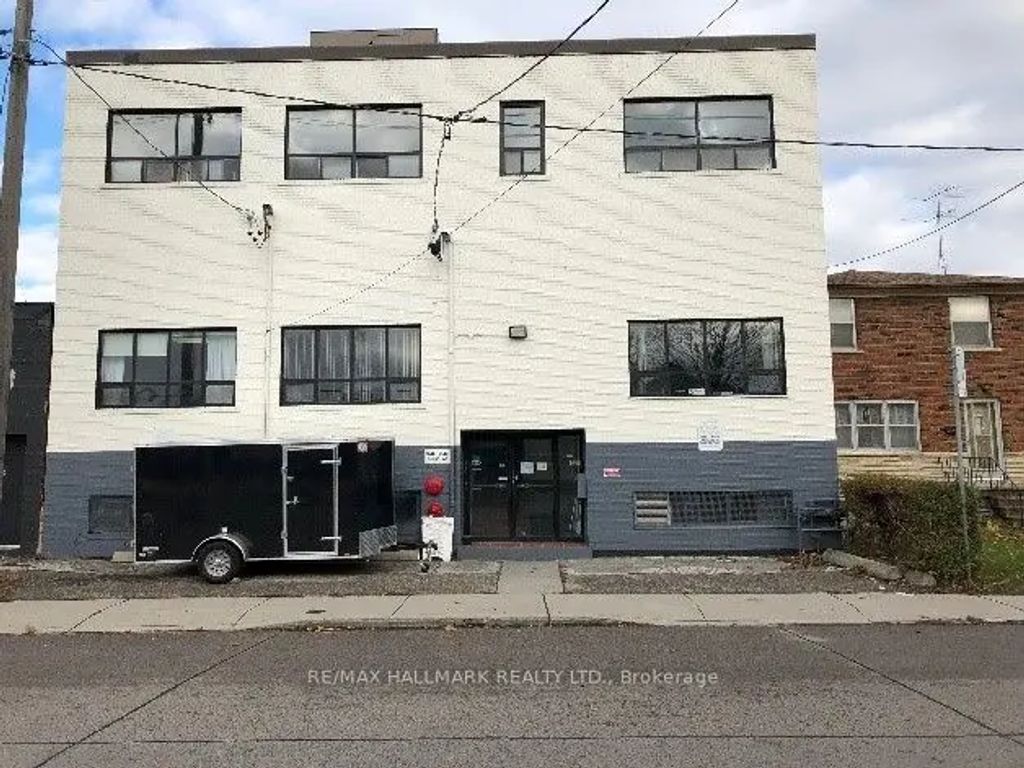 346-348 Ryding Avenue, Toronto W02